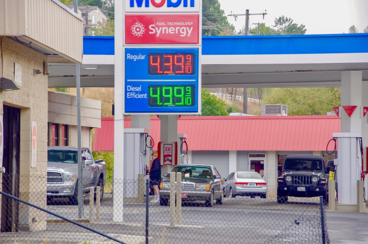 Pullman residents fueling their cars at the Mobil station on Grand Ave., Sept. 21.