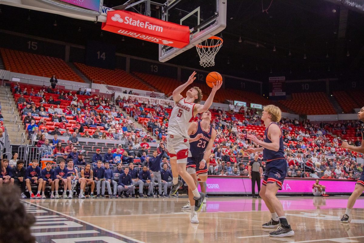 WSU Guard Tomas Thrastarson puts the ball up against Saint Mary’s, Feb. 21, 2026.