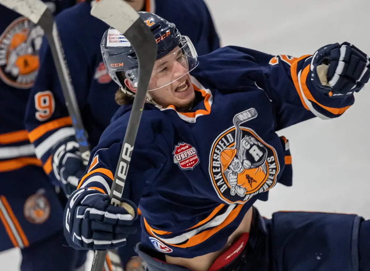 Louis Poliquin celebrates a goal with the Bakersfield Roughnecks in 2023 before joining the WSU hockey team (Courtesy of Elite Prospects). 